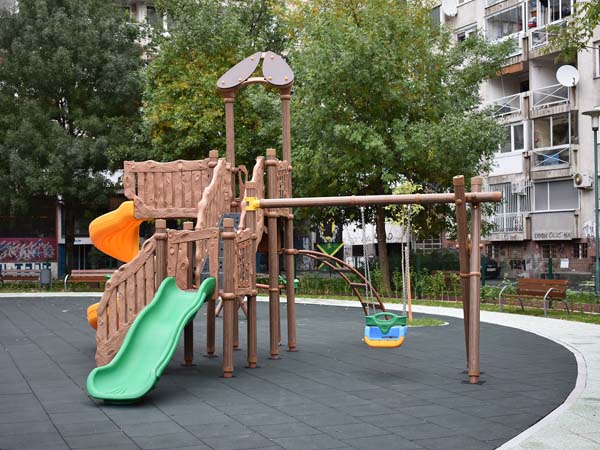 Park za djecu u ulici Envera Sehovica